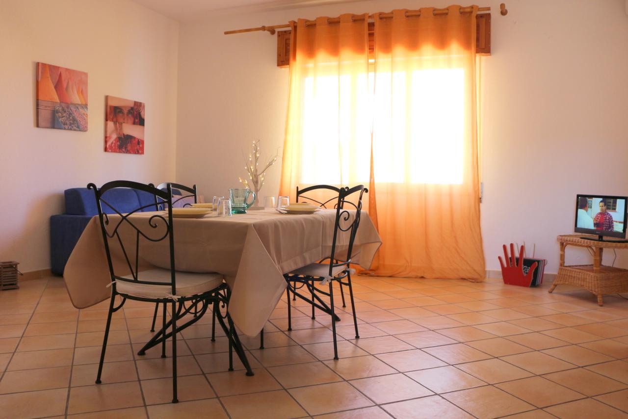 Residence Ponente Santa Teresa Gallura Eksteriør billede