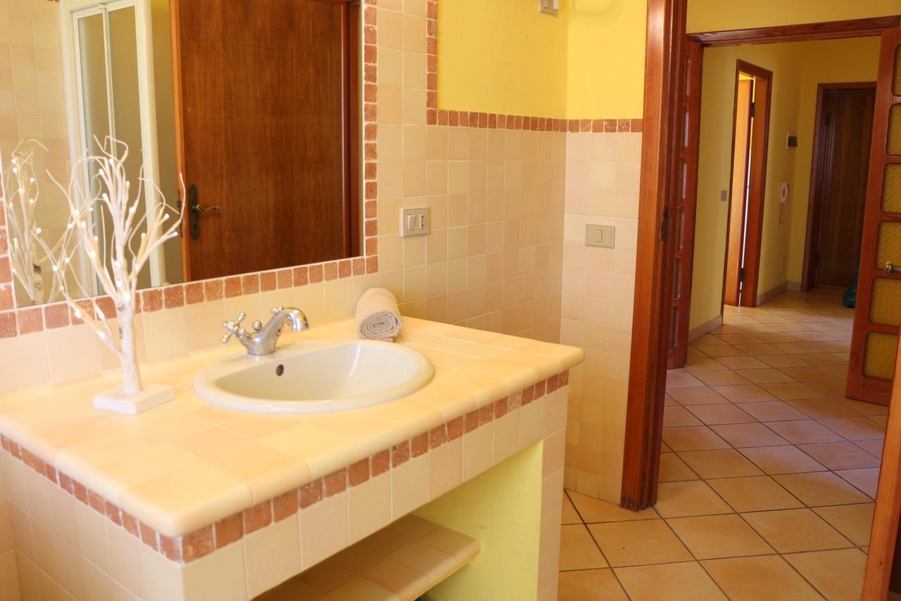 Residence Ponente Santa Teresa Gallura Eksteriør billede