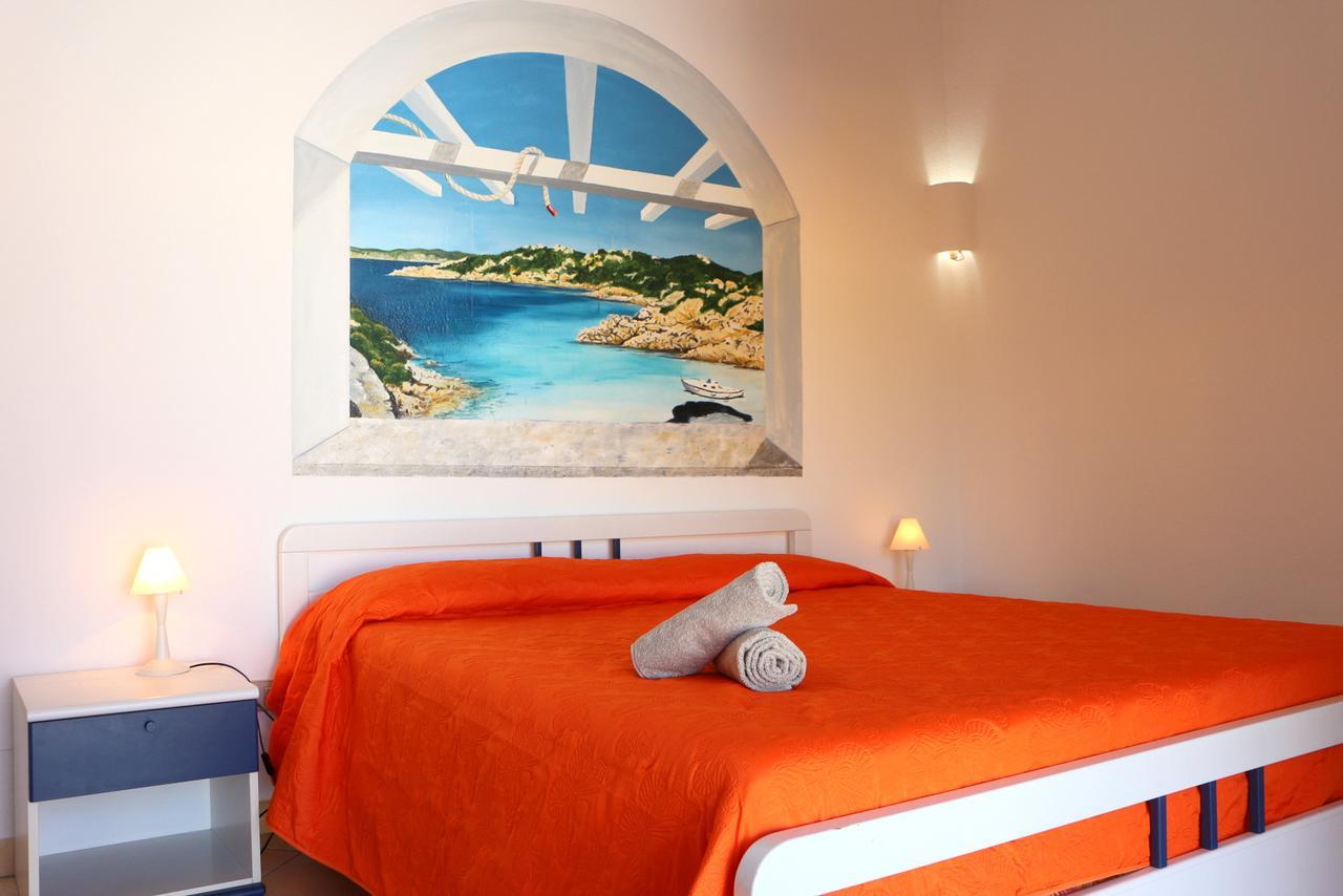 Residence Ponente Santa Teresa Gallura Eksteriør billede